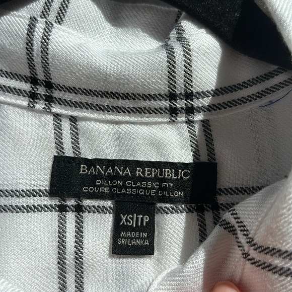 Banana republic button down plaid shirt size XS - Picture 6 of 6